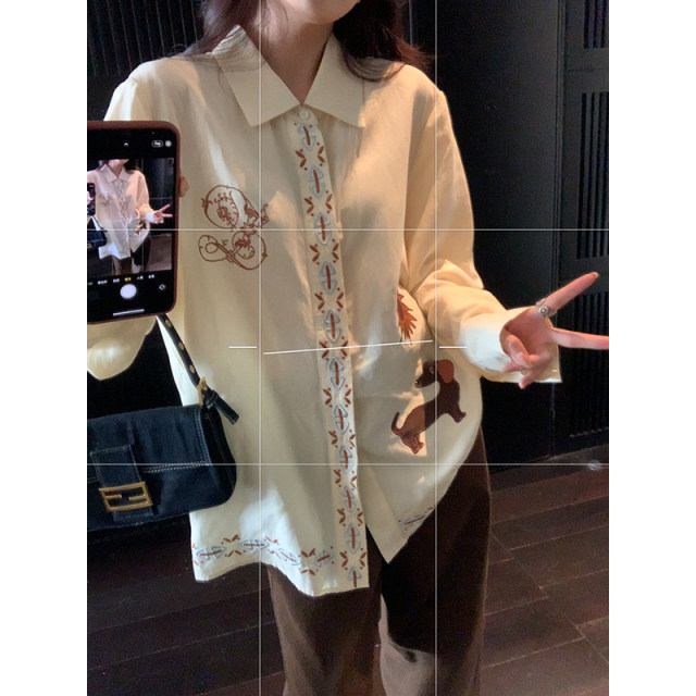 NAZ's large size early spring design sense heavy industry contrast color dog embroidery shirt fat mm tensile linen top
