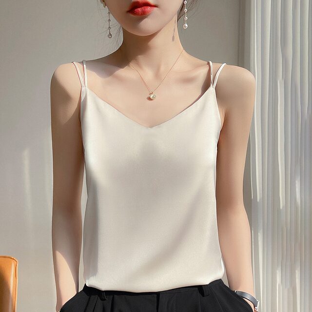 Really silk suspender vest female with white beautiful back -to -back, satin, summer small suit mulberry silk bottoming shirt