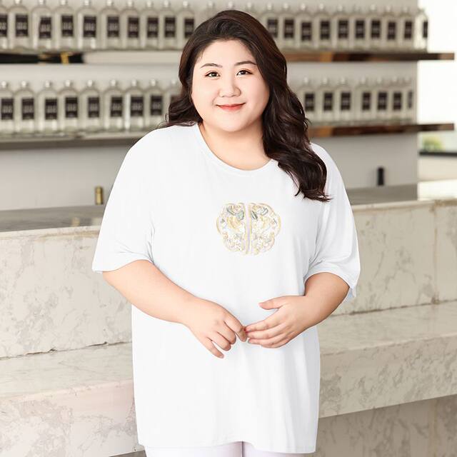 300jin [Jin is equal to 0.5 kg] New Chinese national wind embroidered gray short -sleeved T -shirt female summer big size fat mm loose and covered pink top