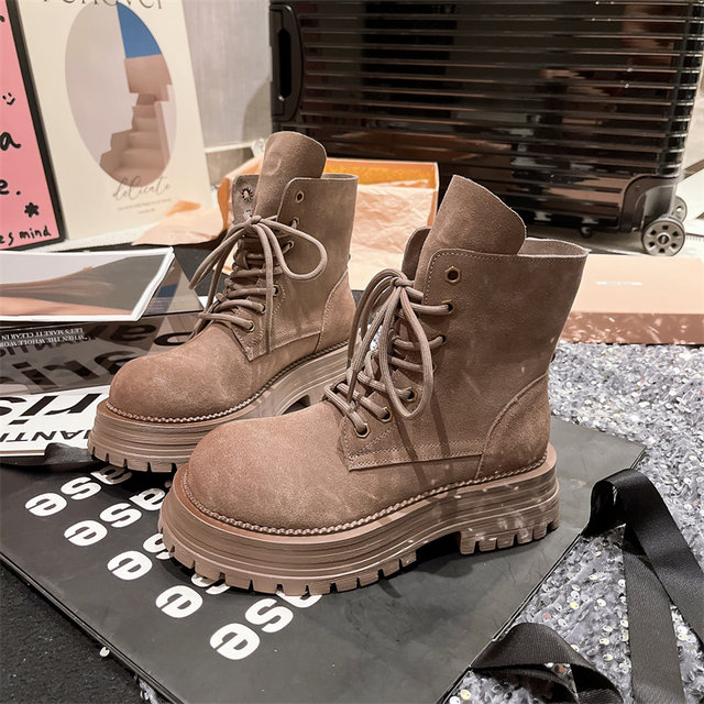 European matte leather Martin boots 2025 new letter lapel motorcycle boots big yellow boots two-wear sponge cake women's shoes