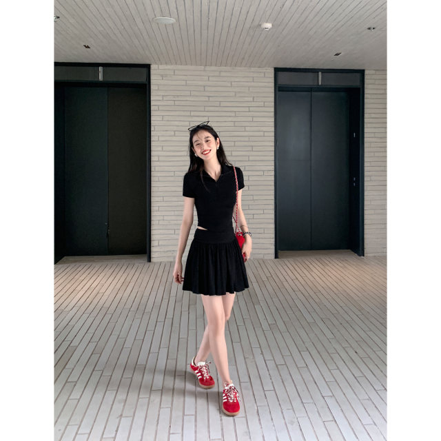 MULVAN Black knitted skirt Women's short skirt High waist slim A-line anti-exposure pants skirt pleated ballet skirt