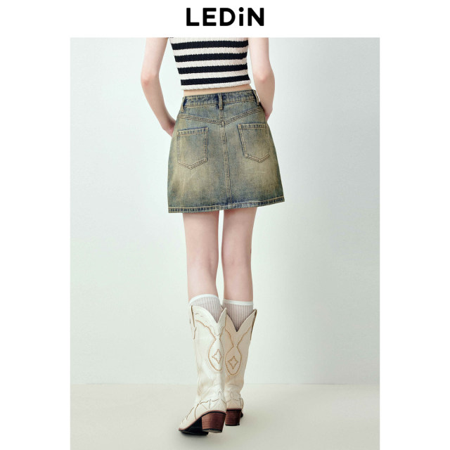 Lechang rivet denim skirt summer new waste earth Feng Shui wash denim skirt piercing holes of A -line skirt