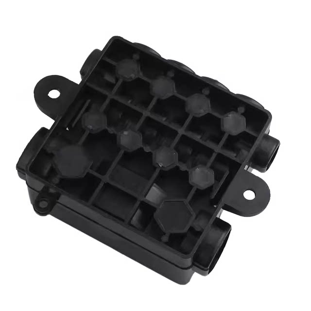 
High power one-in and four-six-out fuse seat RV yacht ship modification lathe car modification shop electrical route