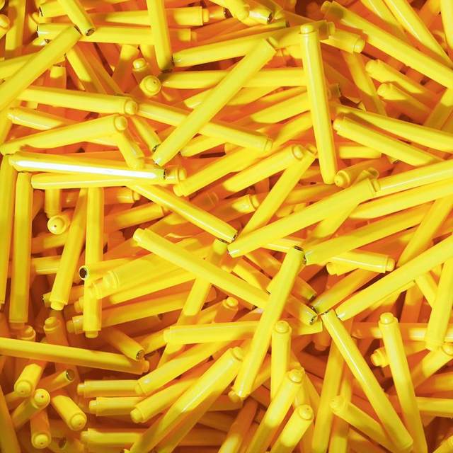 Magnetic pen drawing board Magnetic pen puzzle toys Children's concentration training 3-6 years old baby large-sized drawing board accessories