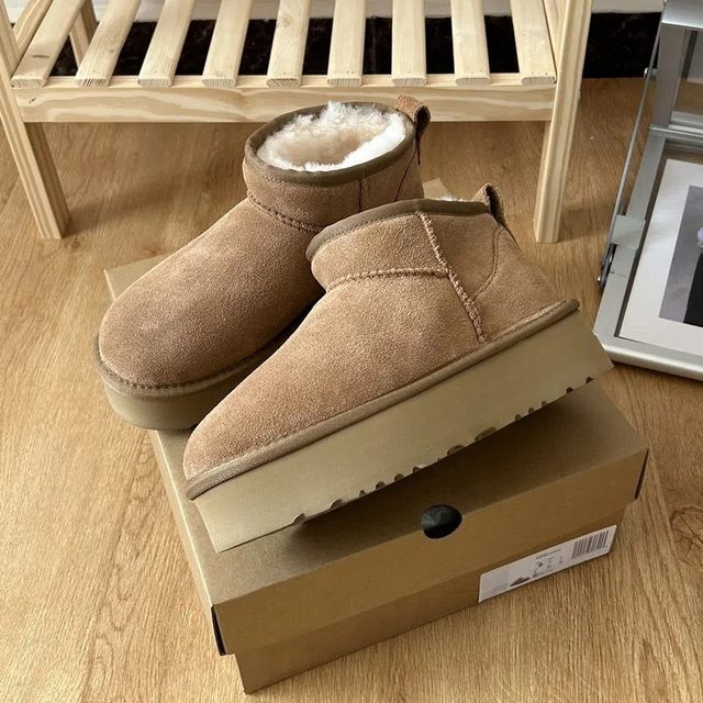 Henan Sangpo Village 2025 new sheepskin one-piece genuine leather wool muffin thick sole heightening snow boots women's short tube