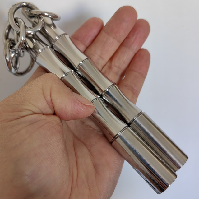 Pure stainless steel solid mini small nunchuck portable nunchaku self-defense nunchaku adult play nunchuck cool stick