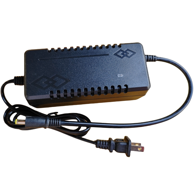 12.6V5A lithium battery charger DC plug intelligent protection charger polymer lithium battery special charger