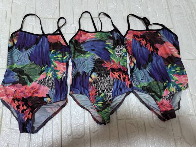 2024 autumn and winter green Chinese painting style girls conjoined triangle swimsuit professional training swimsuit women
