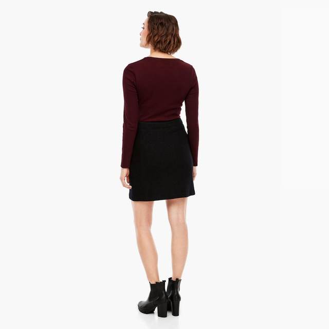 German single winter new product button decoration wool thick hip skirt short skirt women commuting leisure
