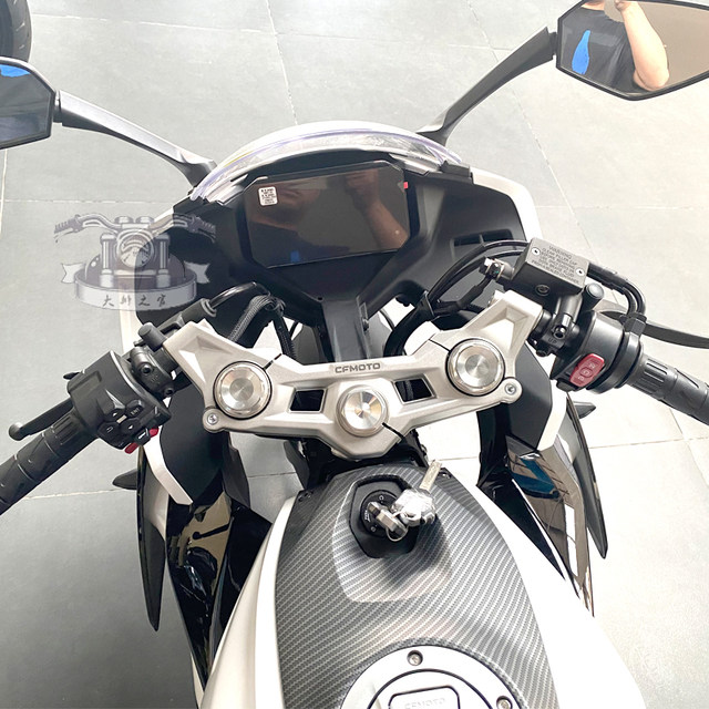 CFMOTO 23 Spring Breeze 250SR handle handlebar handle handlebar handlebar handlebars connect the faucet
