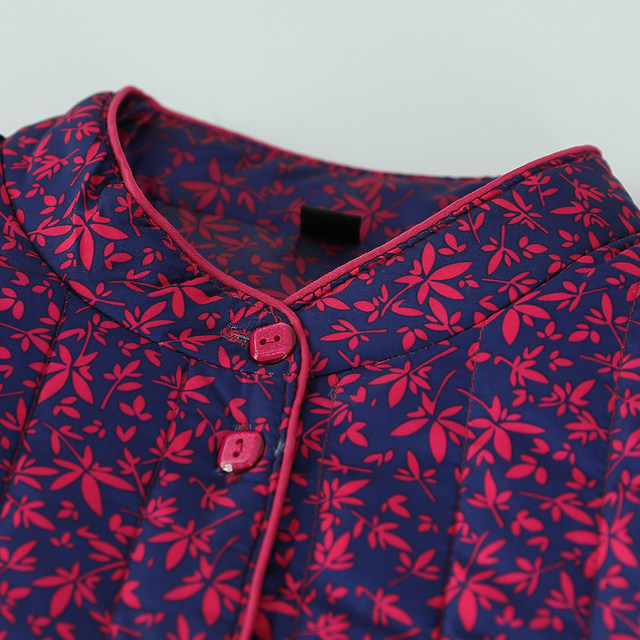 Elderly grandmother's winter small cotton-padded coat lining, middle-aged and elderly female mother's winter coat, cotton-padded clothes, old lady's warm clothes