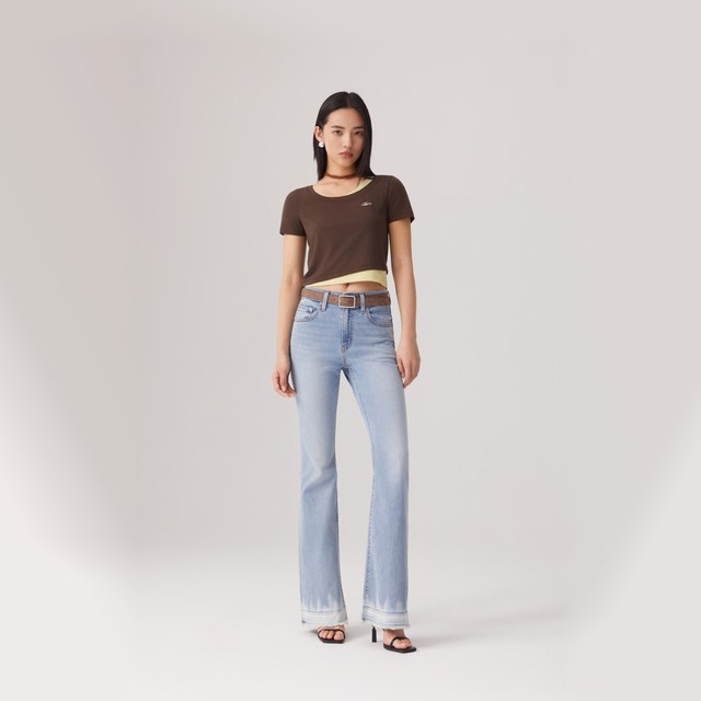 Levi's 25-year spring and summer new women's high-waisted flared jeans A3410