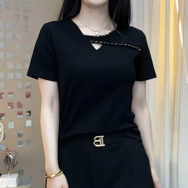 2025 summer new large-size women's fat MM red design makes it look white and slim and stylish short-sleeved top