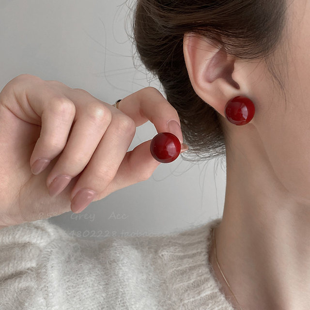 Angra Red Doudou Pearl Earrings Female Retro Port Atmospheric Genuine Ear Light Light Luxury Ear Passing Tremella