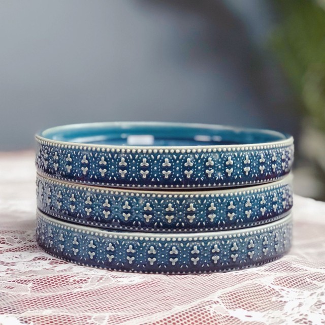 Flawed products Ceramic tray water connection tray Ceramic green plant chassis circular base embossed ice crack bottom bracket
