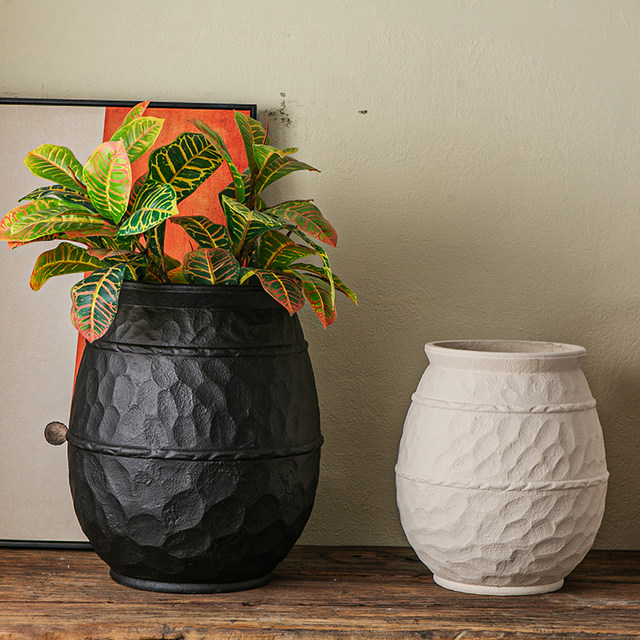 Retro flower pot bottle vintage earthenware jar magnesium mud flower pot flower pot flower pot B&B Wasabi wind black diamond floor decoration ornament
