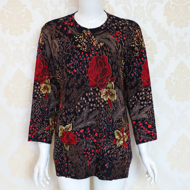 Middle -aged and elderly women's spring top sleeve T -shirt large size Old man clothes seven -point sleeve thin knit sweater grandma
