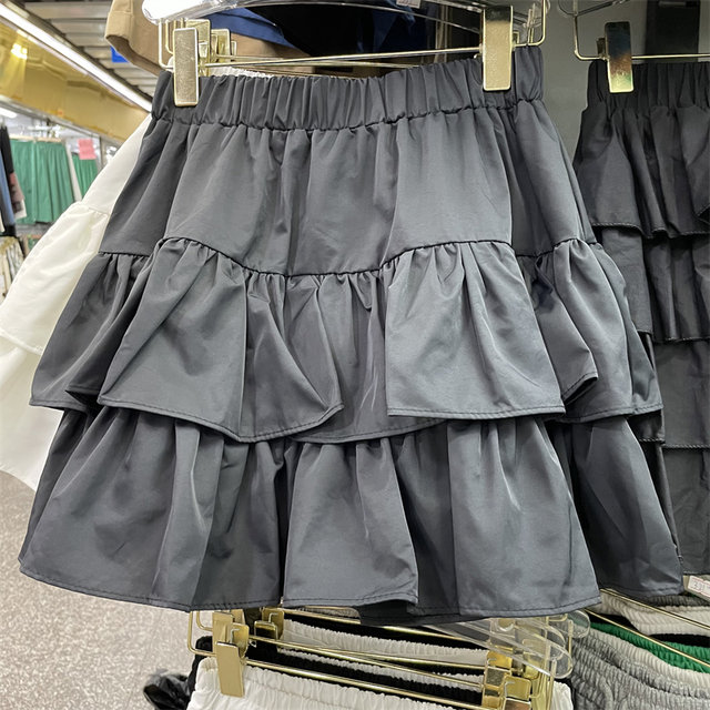 2025 new fluffy skirt short skirt solid color high-waisted skirt ruffled A-line skirt versatile to make you look slim and cover your flesh casually
