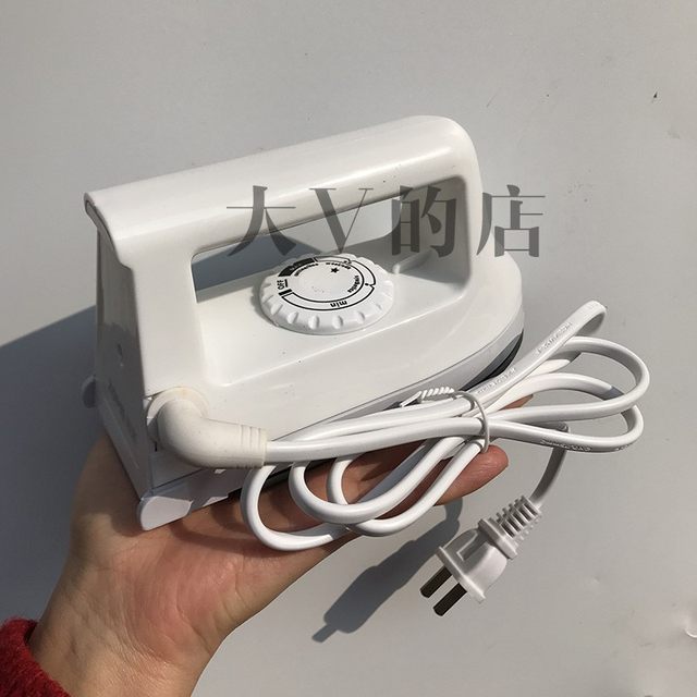 Big V spelled bean small white temperature adjustable three-speed iron DIY spelled bean iron MINI small white electric iron