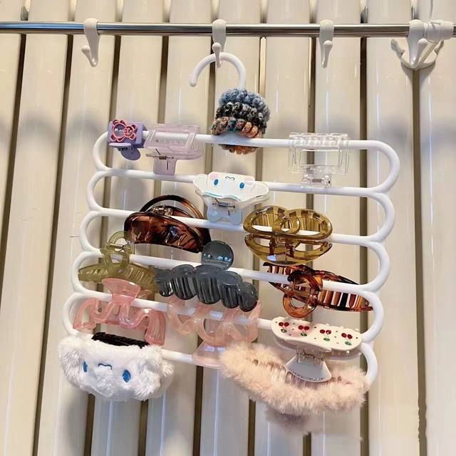 Shark clip storage shelf wall -mounted large -capacity multi -layer student dormitory head jewelry grab hair accessories
