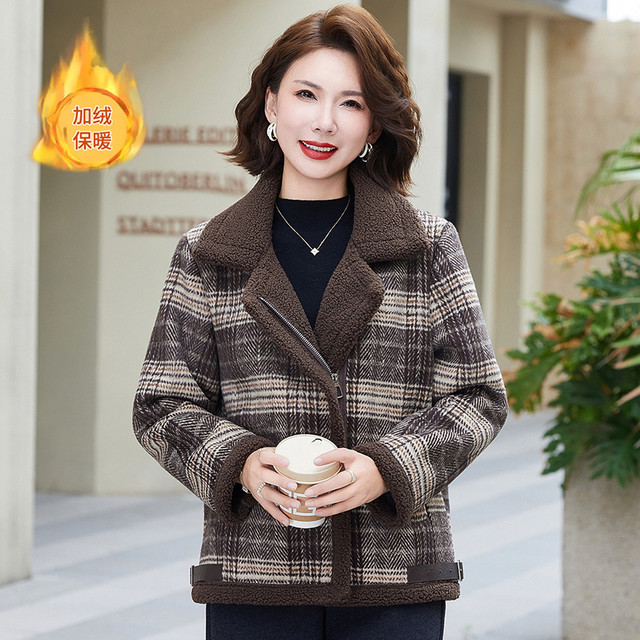 
Winter new style mother's fashionable plush woolen coat women's casual and versatile thickened warm plaid top