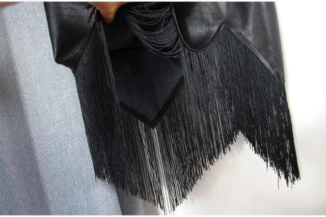 High-waisted hip mid skirt for women in autumn and winter fashion versatile simple irregular tassel slim skirt leather skirt