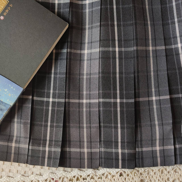 Fat MM large size pleated skirt smoky gray JK plaid skirt uniform student versatile skirt women cute Japanese slightly fat short skirt
