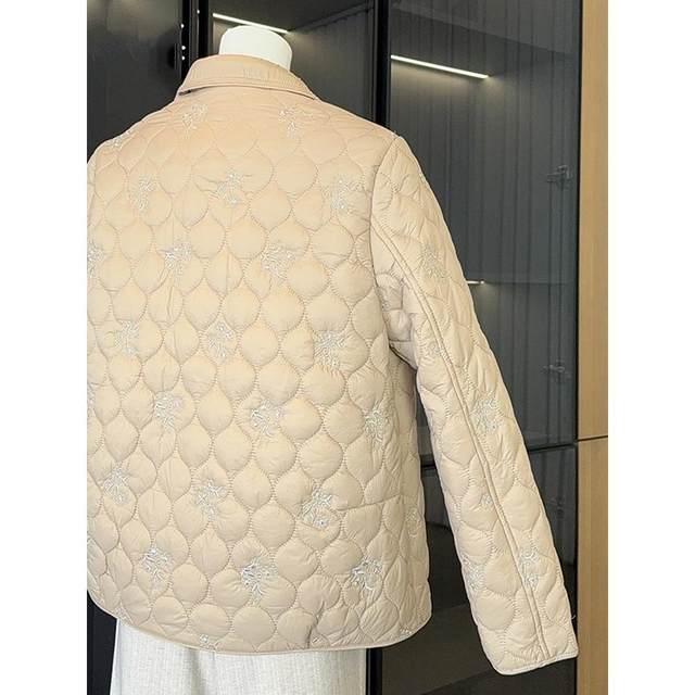 
Fashionable Mom Autumn Lapel Diamond Light Thin Cotton Clothes 2025 New Middle-aged and Elderly Women's Padded Jackets