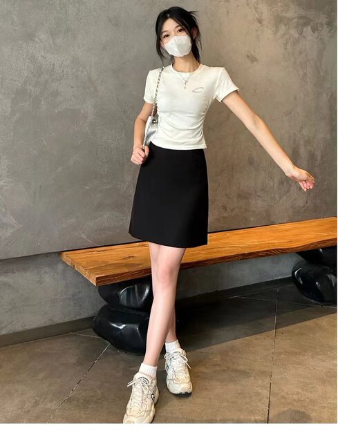 Design-sensual suit skirt for women in summer new high-waisted slimming pocket A-line short skirt anti-exposure hip-cover skirt
