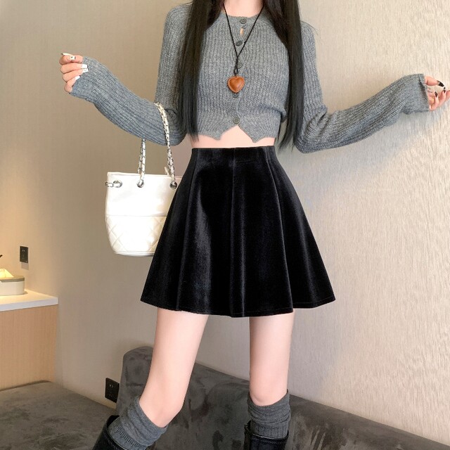 Gold velvet umbrella skirt autumn and winter slim short skirt large size black versatile fluffy skirt pear-shaped Korean A-line pleated skirt for women