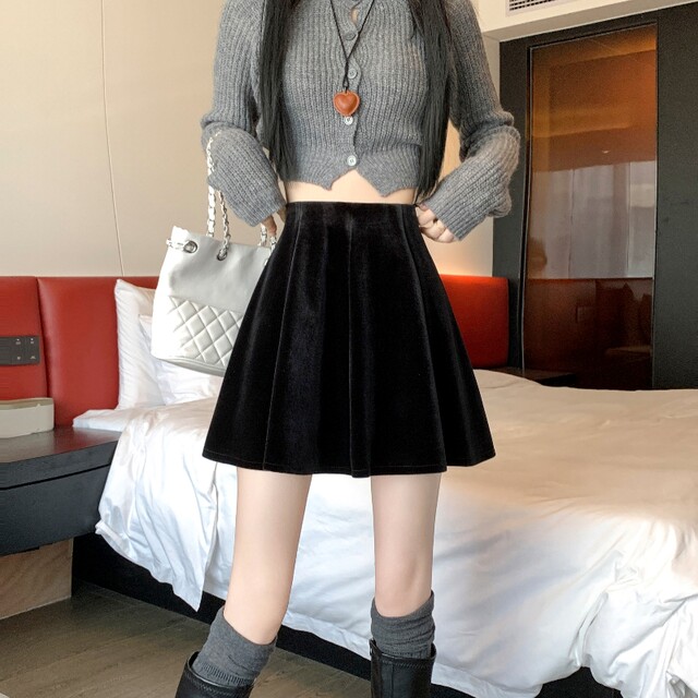 Gold velvet umbrella skirt autumn and winter slim short skirt large size black versatile fluffy skirt pear-shaped Korean A-line pleated skirt for women