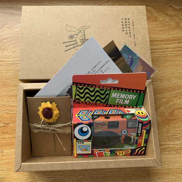 Fuji disposable film camera Kodak film point-and-shoot film camera student illustration retro gift birthday