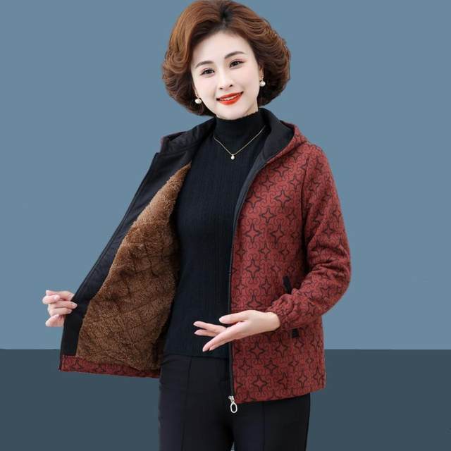 Plus size mother's autumn velvet hooded jacket new style middle-aged and elderly women's velvet warm casual top