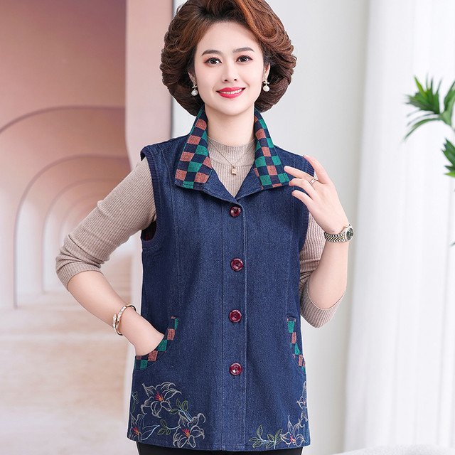 Middle -aged and elderly women's clothing spring and autumn denim vest vest jackets large loose mother Kan shoulder sleeveless shirt horses clip female
