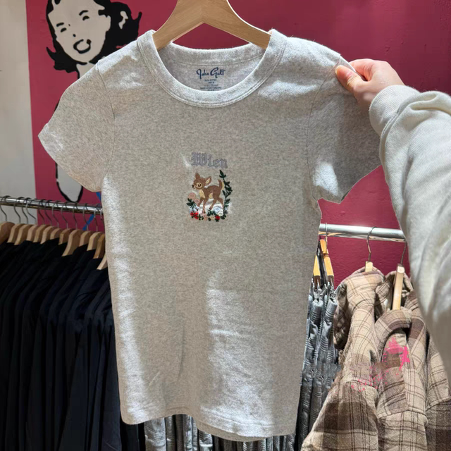 BM official website gray deer embroidered T-shirt for women in summer new hot girls slim and versatile round neck short-sleeved top