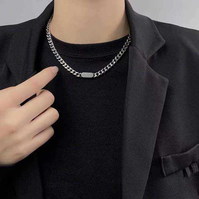 Basic versatile square titanium steel Cuban collar necklace men's hip -hop trend high -level sensor American style sweater chain collarbone