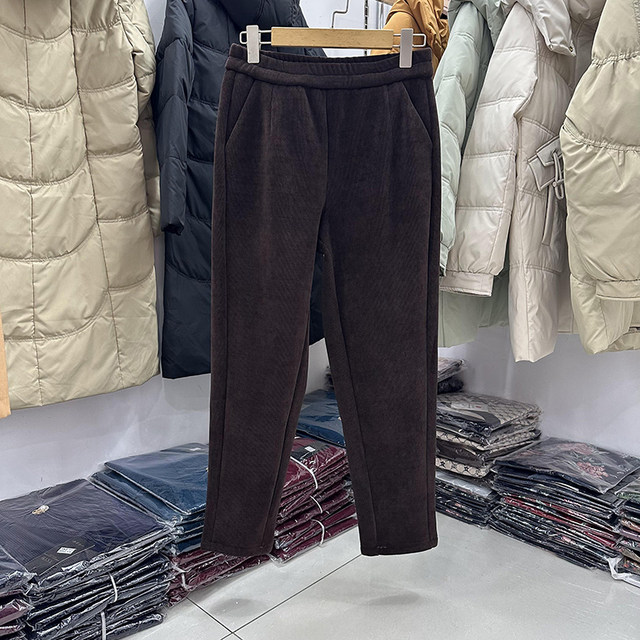 Middle-aged and elderly new winter clothing thickened plus velvet mom casual pants women slim corduroy harem pants grandma