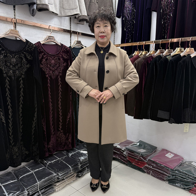 Middle-aged and elderly autumn new lapel windbreaker jacket women's mid-length 2025 casual temperament solid color mother's mid-length
