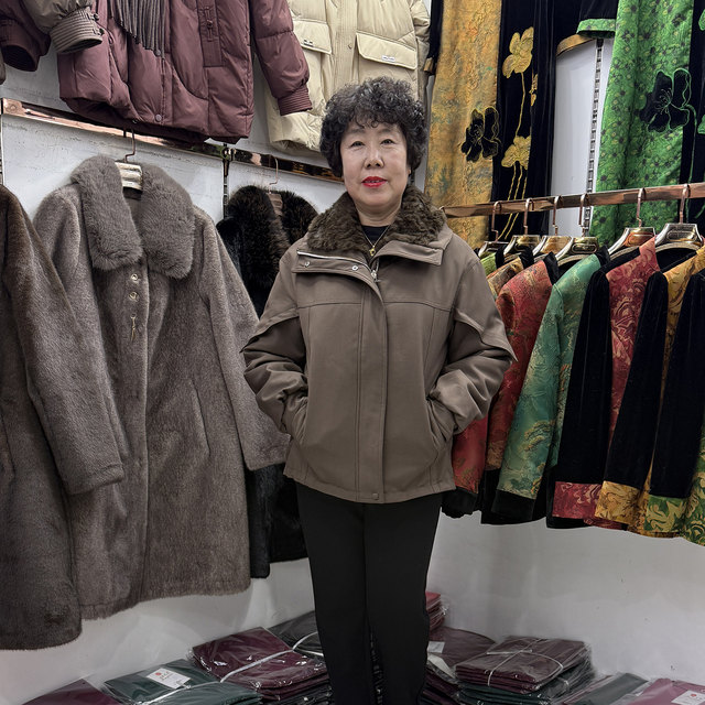 Mom's new winter lapel mink velvet jacket women's short style 40-50 years old with thick fur