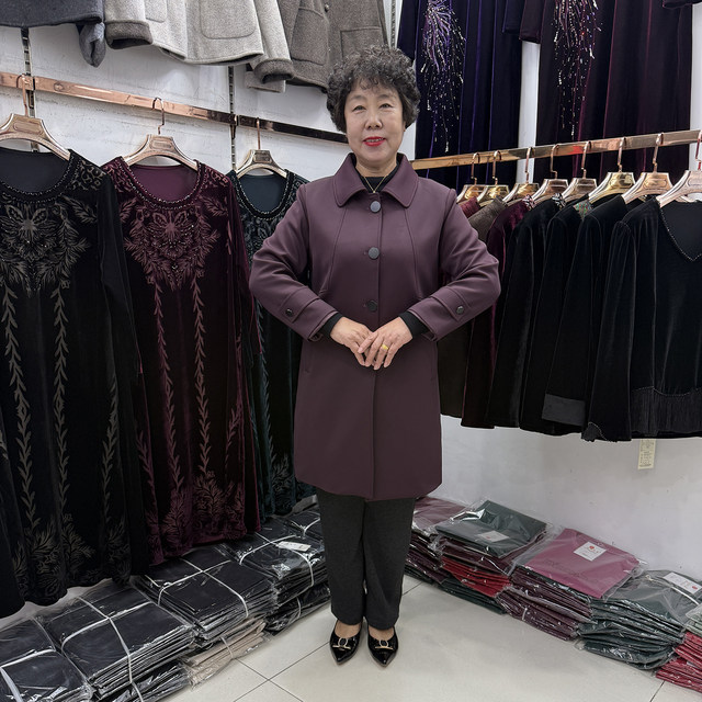 Middle-aged and elderly autumn new lapel windbreaker jacket women's mid-length 2025 casual temperament solid color mother's mid-length