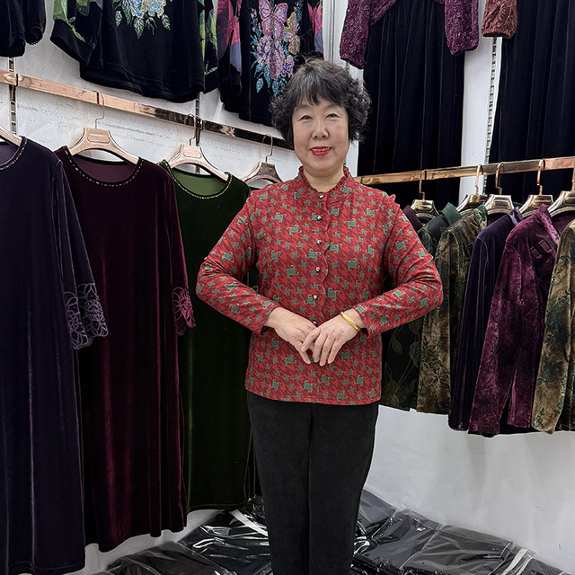 New stand-up collar houndstooth long-sleeved thin velvet shirt for middle-aged and elderly women's pullover inner wear for mothers in their 50s
