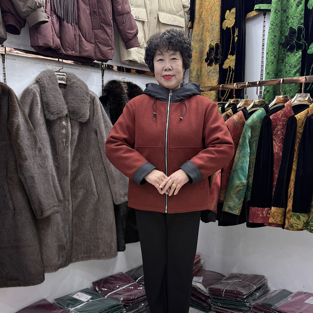 
Middle-aged and elderly winter wear casual hooded warm cotton coat small solid color woolen coat new