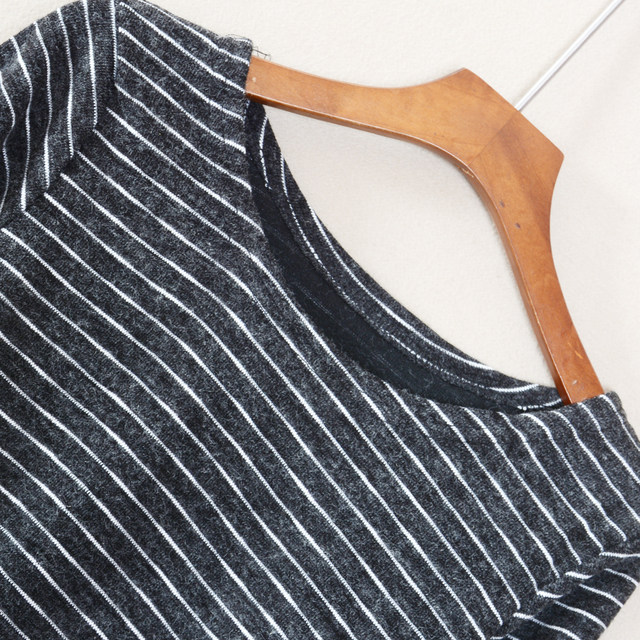 2024 autumn new women's clothing sweet pullover short round neck striped slim long-sleeved sweater to look slim