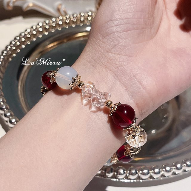 
ins Christmas winter snowflake natural wine red garnet white crystal opal protein bracelet design bracelet New Year gift