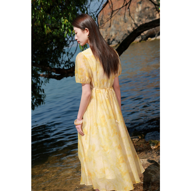 
Ruochao large size women's clothing 2025 summer new French V-neck printed dress with short sleeves waist-hugging fat MM