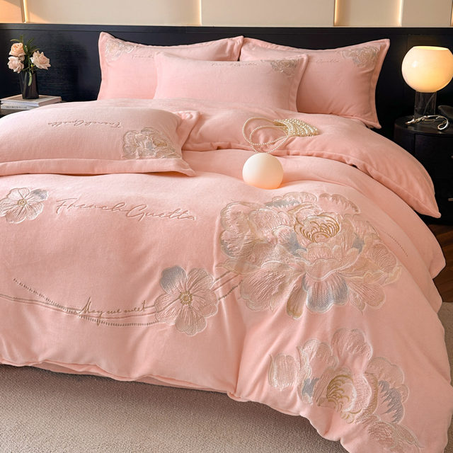 
Nantong Home Textiles Category A maternal and infant grade high-end milk velvet four-piece winter thickened double-sided coral flannel quilt cover