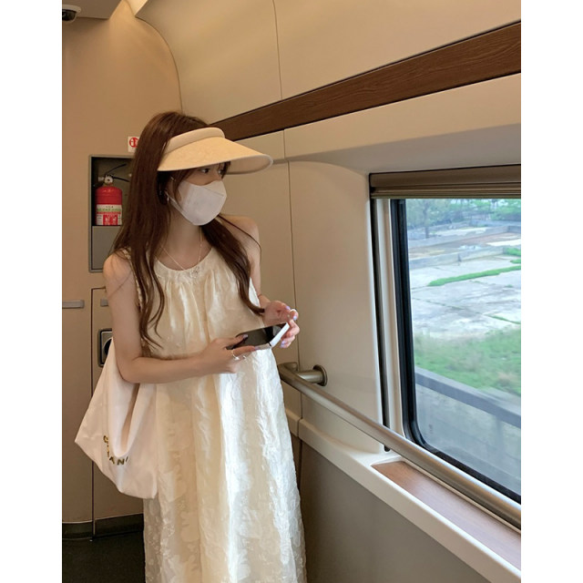 French hanging neck dress, commuting sweet woman Tian Xiwei, the same net red explosion casual caming cake 2023 new model