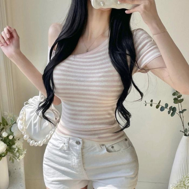 New Korean fashion style of Dongdaemun South Korea~Sexy off-shoulder ...