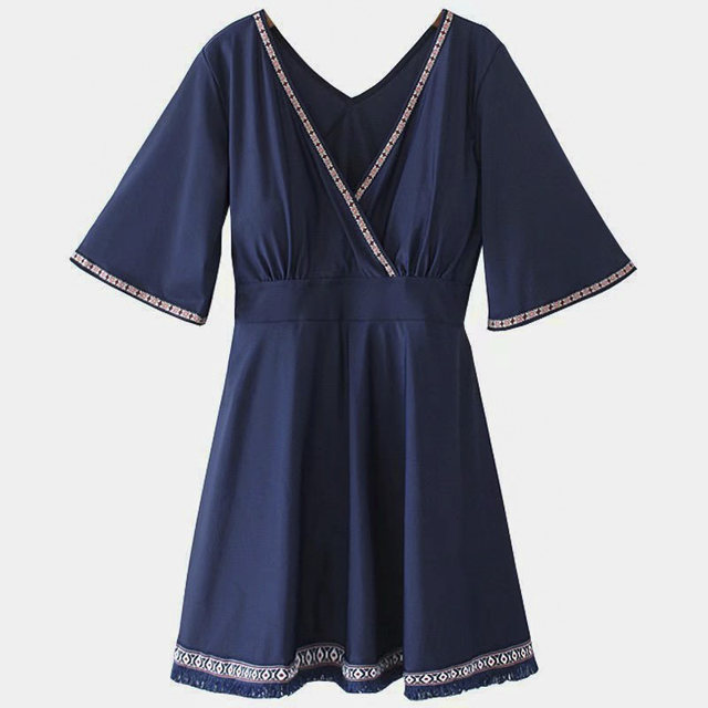 Plus size swimsuit for women fat mm 200Jin [Jin is equal to 0.5 kg] Covering flesh and belly ethnic style fringed one-piece skirt style short-sleeved hot spring swimsuit