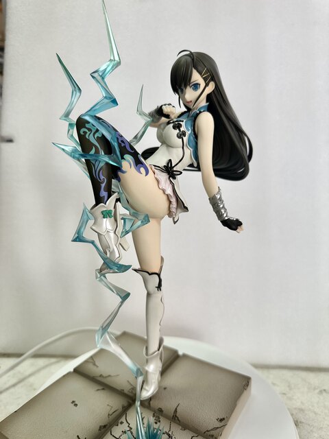 Aquamarine Bright Fighting Blade Duel Thunder Dragon Wang Bailong 1/7pvc Figure Genuine Spot